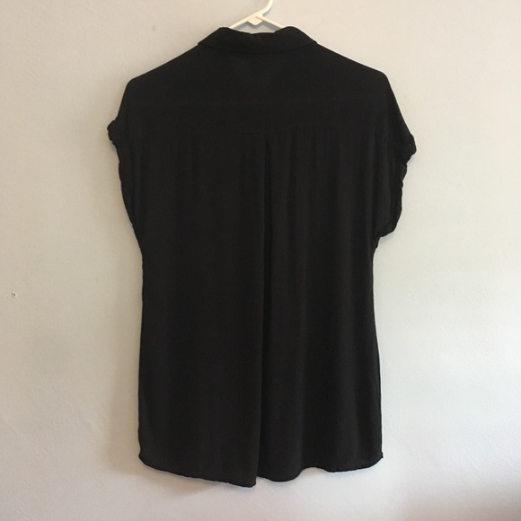 Black Button Down ShortSleeve Top w Gold🔻Accents - Picture 2 of 7